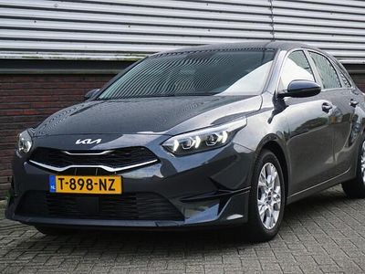 Occasion Kia Ceed 120 PK (88 kW) 2023 Grijs Hatchback