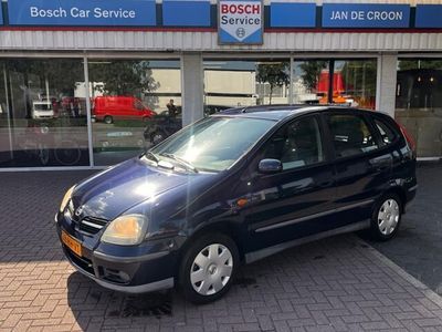 Nissan Almera Tino