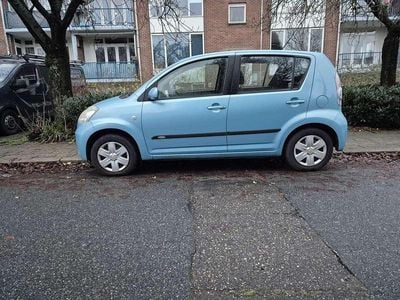 Occasion Daihatsu Sirion 87 PK (63 kW) 2005 Blauw Hatchback