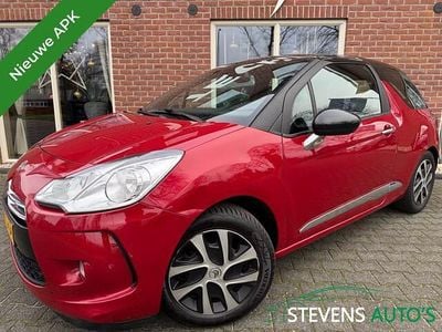 Rood (metallic) Gebruikt 2013 Citroën DS3 Chic Hatchback | € 3.444 (Eerlijke prijs)