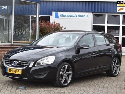 tweedehands Volvo V60 1.6 T4 Kinetic 132kW Trekhaak 1600kg Clima Cruise