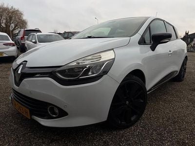 Wit Occasion 2015 Renault Clio GrandTour Dynamique Stationwagen | € 5.950 (Eerlijke prijs)