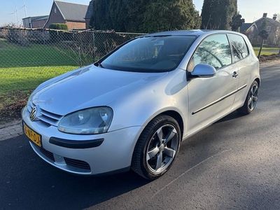 Occasion VW Golf IV 116 PK (85 kW) 2004 Grijs Hatchback