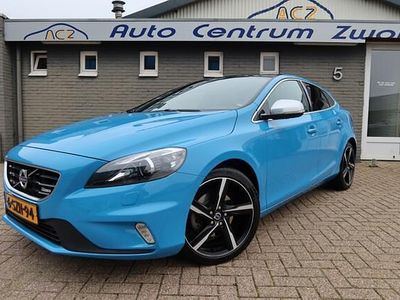 Blauw Gebruikt 2014 Volvo V40 R-Design Hatchback | € 13.950 (Iets duurder)