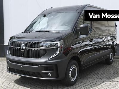 Zwart Gebruikt 2024 Renault Master Van | € 36.340 (Duur)