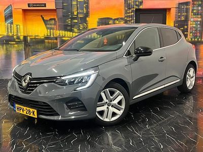 Grijs Occasion 2021 Renault Clio V Zen Hatchback | € 12.999 (Eerlijke prijs)