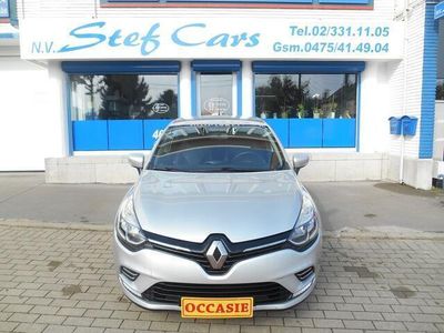 Zilver Occasion 2017 Renault Clio IV Zen Hatchback | € 9.750 (Eerlijke prijs)