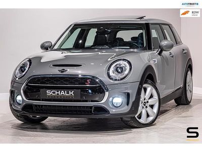 Grijs Occasion 2018 Mini Cooper Clubman Stationwagen | € 24.950 (Iets duurder)
