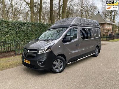 Grijs Occasion 2017 Opel Vivaro MPV | € 13.999