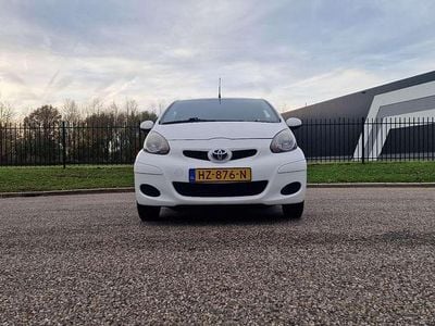 Wit Gebruikt 2009 Toyota Aygo Hatchback | € 2.500 (Goede deal)