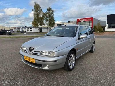Grijs Gebruikt 2000 Alfa Romeo 145 Hatchback | € 1.950