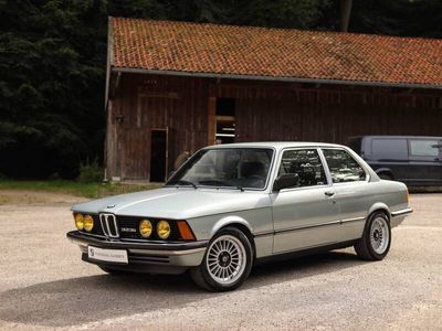 tweedehands BMW 323 i