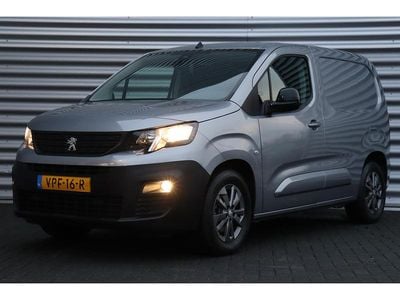 Grijs Occasion 2022 Peugeot Partner MPV | € 20.722 (Duur)