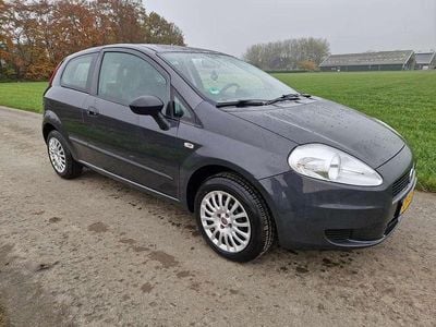 Grijs Gebruikt 2010 Fiat Punto Active MPV | € 1.800 (Eerlijke prijs)