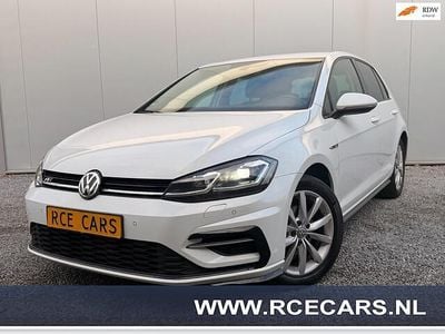Wit Gebruikt 2017 VW Golf VII Highline Hatchback | € 17.744 (Eerlijke prijs)