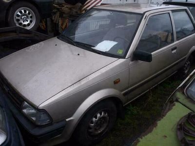 tweedehands Toyota Starlet 1.3 XL automaat 3 drs bj 1987 rijd goed