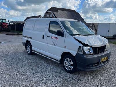 tweedehands Toyota HiAce D-4D 4X4 marge schade