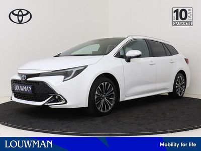 Wit Occasion 2025 Toyota Corolla Hybrid Business Edition Stationwagen | € 39.900 (Duur)