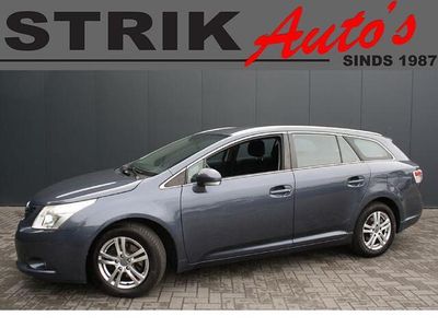 Blauw Occasion 2010 Toyota Avensis Business Edition Stationwagen | € 2.995