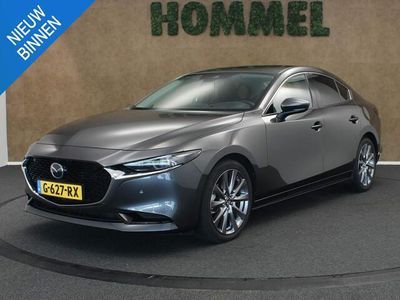 tweedehands Mazda 3 2.0 e-SkyActiv-G M Hybrid 122 Luxury - ORIGINEEL NEDERLANDSE AUTO - NAVIGATIE - BOSE GELUIDSINSTALLATIE - STOEL EN STUURVERWARMING - PARKEERSENSOREN VOOR EN ACHTER - HEAD-UP DISPLAY - CLIMATE CONTROL