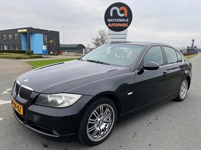 Zwart Gebruikt 2006 BMW 320 Executive Sedan | € 2.250 (Eerlijke prijs)