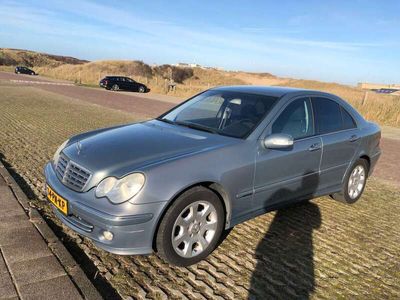 Mercedes C180