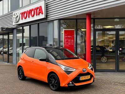 Oranje Occasion 2020 Toyota Aygo X-cite Hatchback | € 12.495 (Eerlijke prijs)