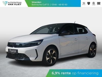 Wit Gebruikt 2024 Opel Corsa-e Hatchback | € 23.589 (Duur)