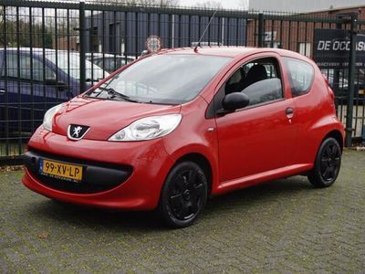 tweedehands Peugeot 107 1.0-12V XR RED HOT