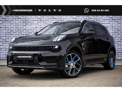 Zwart, metallic lak Gebruikt 2022 Lynk & Co 01 SUV | € 25.899 (Eerlijke prijs)