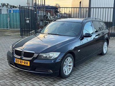 Zwart Occasion 2007 BMW 318 Executive Stationwagen | € 2.950 (Goede deal)