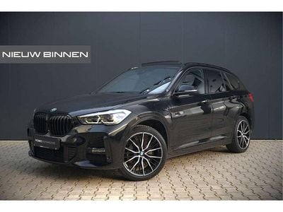 Zwart (metallic) Gebruikt 2021 BMW X1 M Sport SUV | € 34.940 (Eerlijke prijs)