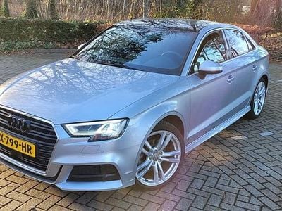 Grijs Gebruikt 2020 Audi A3 Design Sedan | € 23.500 (Goede deal)