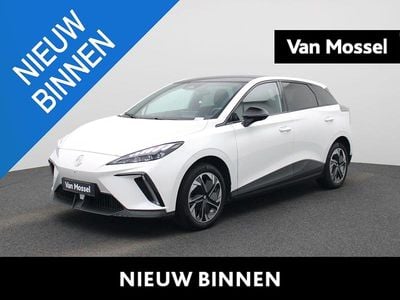 Wit Gebruikt 2023 MG MG4 EV Luxury Hatchback | € 22.900 (Eerlijke prijs)