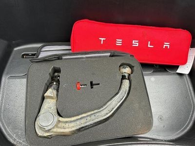 tweedehands Tesla Model 3 Long Range 75 kWh AWD TREKHAAK (1.000kg)