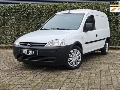 Wit Gebruikt 2011 Opel Combo MPV | € 6.799
