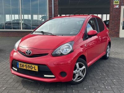 tweedehands Toyota Aygo 1.0 VVT-i Dynamic Orange