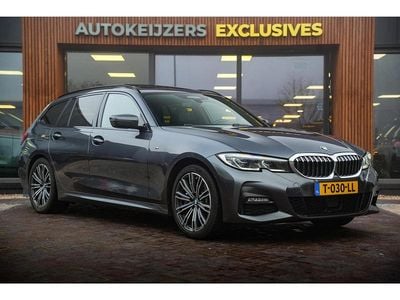 Grijs Gebruikt 2020 BMW 330 Executive Stationwagen | € 30.900 (Duur)