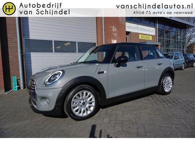 tweedehands Mini Cooper 1.5 BUSINESS 5DRS ORIGINEEL NEDERLANDS NAVIGATIE X