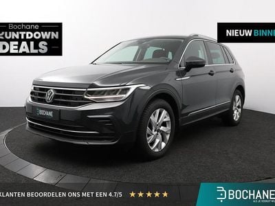 Grijs Gebruikt 2022 VW Tiguan Life SUV | € 32.695 (Super prijs)