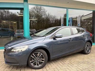 Occasion Volvo V40 Momentum 153 PK (112 kW) 2018 Blauw Hatchback