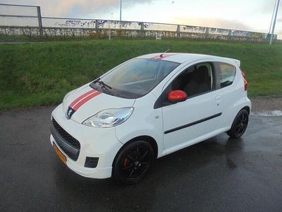 Wit Gebruikt 2009 Peugeot 107 Hatchback | € 2.950 (Eerlijke prijs)
