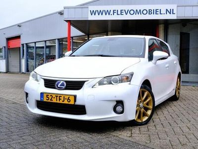 Lexus CT200h