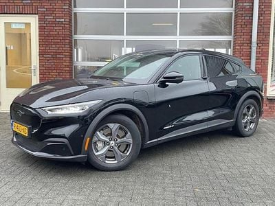 Zwart Gebruikt 2022 Ford Mustang Mach-E SUV | € 13.900