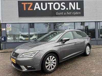 Grijs (metallic) Occasion 2014 Seat Leon ST Ecomotive Stationwagen | € 3.500 (Iets duurder)