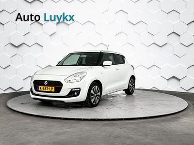 Wit Occasion 2021 Suzuki Swift Hatchback | € 15.940 (Eerlijke prijs)