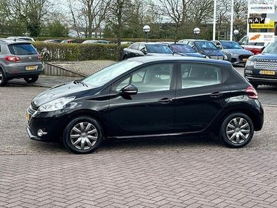 tweedehands Peugeot 208 1.2 VTi Allurebj.2014kleur: zwartclimateNAP me