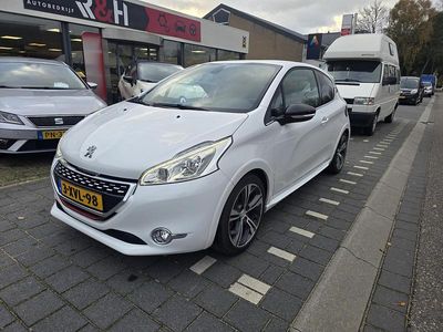 Wit Gebruikt 2014 Peugeot 208 GTi Hatchback | € 11.950 (Eerlijke prijs)