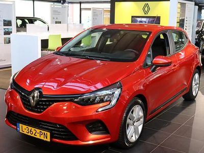 Rood metallic Occasion 2021 Renault Clio V Zen Hatchback | € 13.400 (Eerlijke prijs)