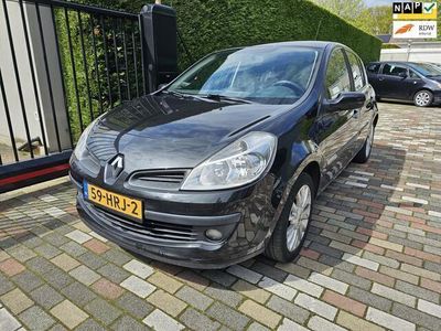 tweedehands Renault Clio 1.2 TCE Special Rip Curl 2009 Airco Cruise